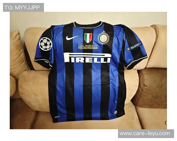 足球球衣裤子搭配指南助你成为场上最亮眼的球员